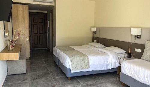 Superior Triple Room, Beachfront
