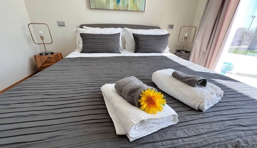 Deluxe Suite, Sea View