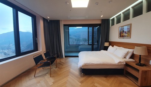Luxury Suite
