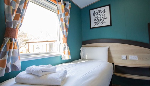 Burst of Blue 7 Berth (5+2)