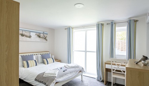 Oyster Cottage 9 Berth with Hot Tub