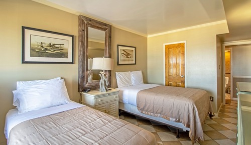 Deluxe Condo