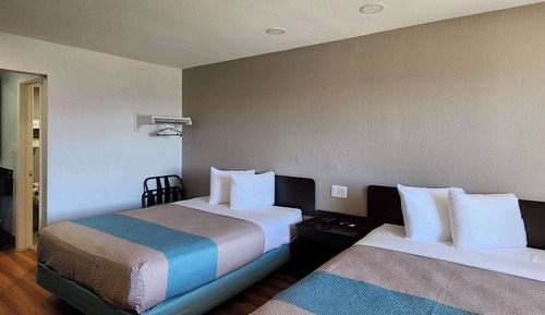 Deluxe Room, 2 Queen Beds, Non Smoking, Kitchenette