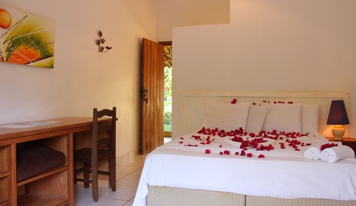 Deluxe Suite, 1 Queen Bed, Mountain View