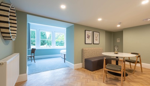 Deluxe King Suite Garden View