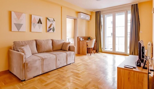 Grand Apartment