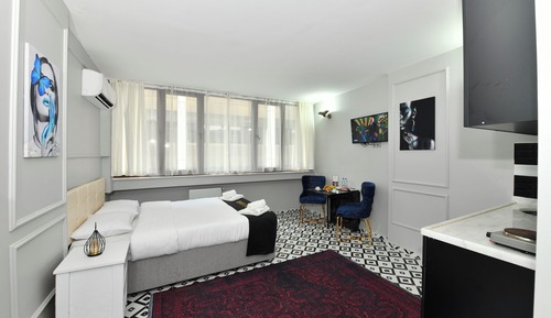 Standard Studio, 1 Queen Bed