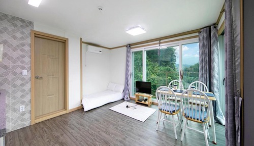 Basic Room, 1 Bedroom (201)