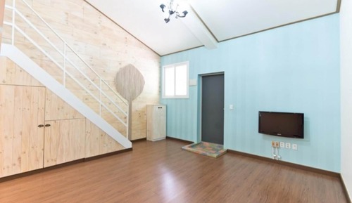 Room (Dandelion )