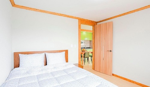 Room (Room A 102 (ondol room terrace))