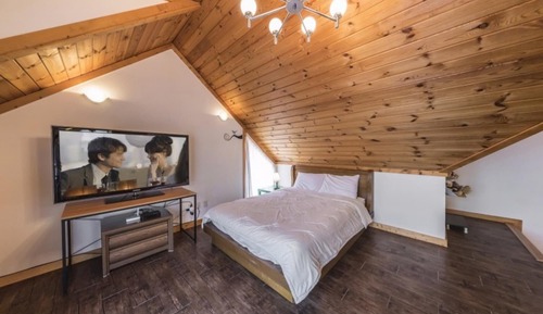 Room (Royal Deluxe)