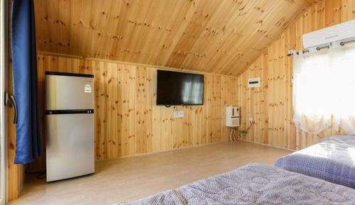 Room (Starlight Room 5)