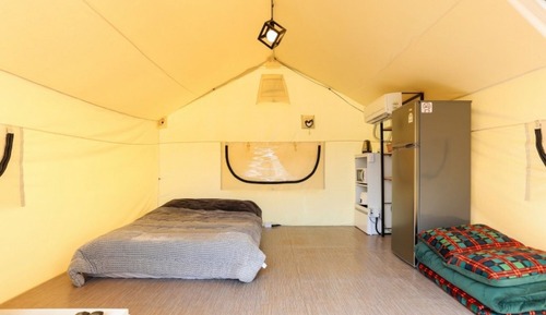 Room (Moonlight Room 1)