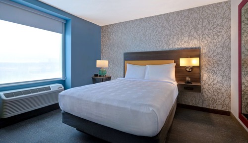 Studio, 1 Queen Bed, Accessible, Bathtub