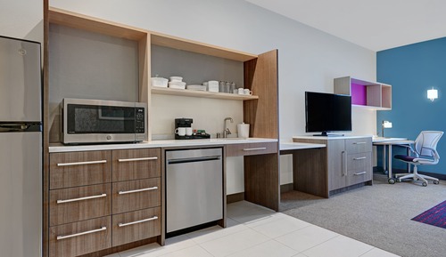 Suite, 1 Queen Bed, Accessible, Non Smoking (Hearing)