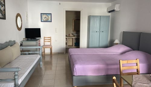 Triple Apartment, Kitchenette