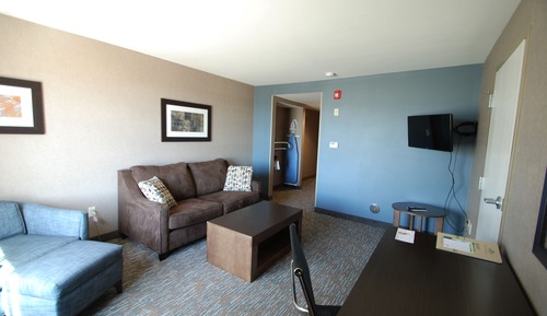 Suite, 1 King Bed, Accessible, Non Smoking (Roll-In Shower)
