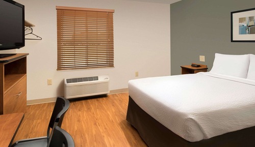 Room, 1 Queen Bed, Accessible, Non Smoking (Roll-in Shower)