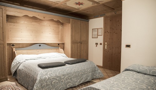 Standard Triple Room, 1 Bedroom, Kitchen, Mountain View