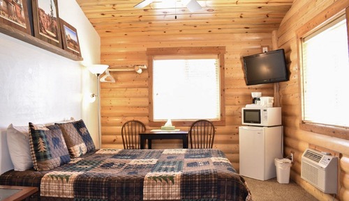 Premier Cabin, 1 Queen Bed