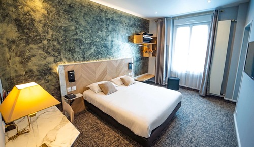 Superior Room, Bathtub (1 or 2 Persons)