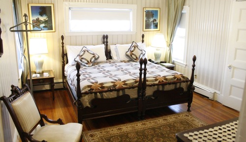 Royal Room - 9