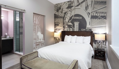 Deluxe Room, 1 Queen Bed, Non Smoking