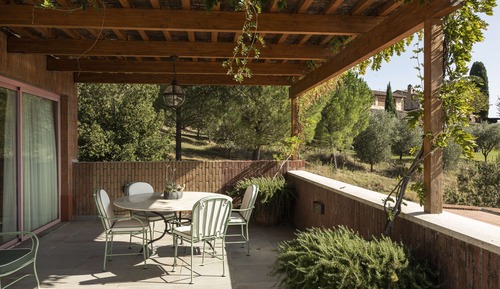 Suite (Etruria)