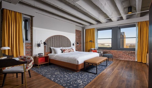 Premium Room, 1 King Bed (Companion)