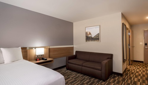 Room, 1 Queen Bed, Accessible, Non Smoking (Mobility/Hearing Impaired)