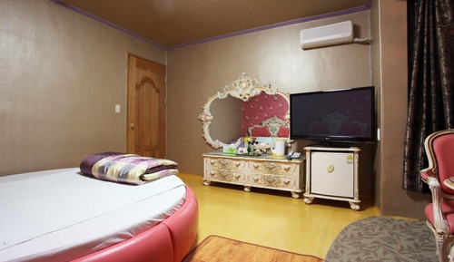 Room (Western room)