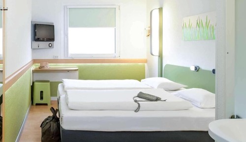 Basic Twin Room