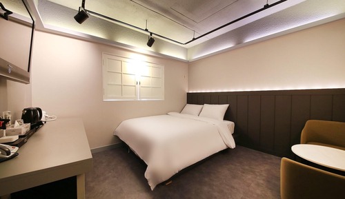 Room (Standard room)