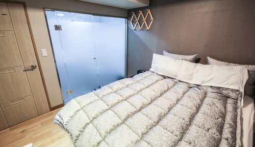 Room (Standard Room A (no parking Netflix p)