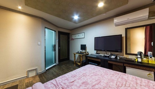 Room (Standard Room)