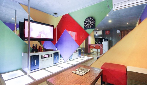 Room (Party room ([Latest Karaoke]/Free Net)