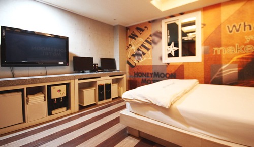 Room (Special room (couple PC / Netflix ava)