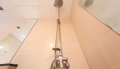 Room (Twin room)
