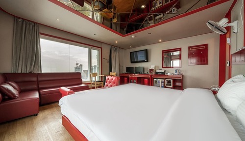 Room (VIP A (Netflix))