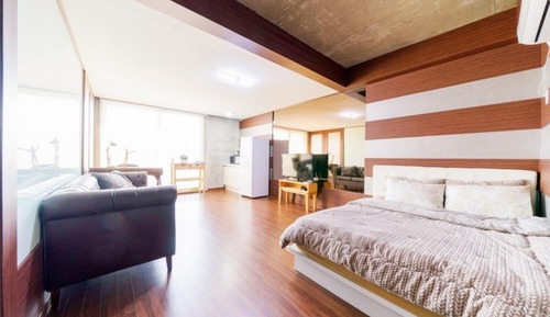 Room (Room 202 Dandy Room)