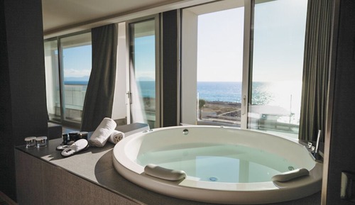 Suite con Jacuzzi e Vista Mare