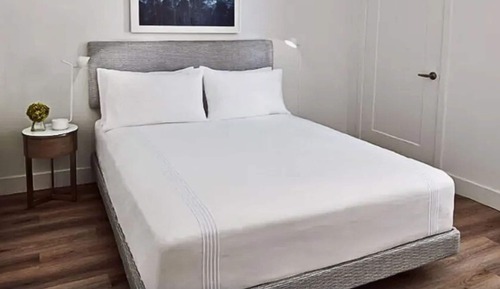 Suite, 1 Queen Bed, Mobility Accessible