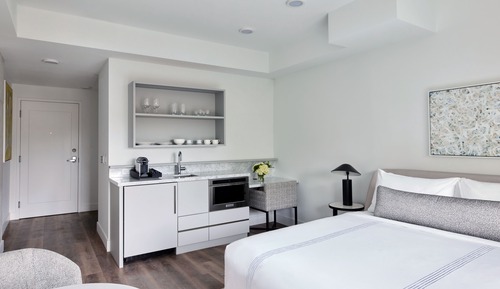 Club Room, 1 King Bed (Premium)