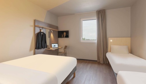 Family Room, Multiple Beds