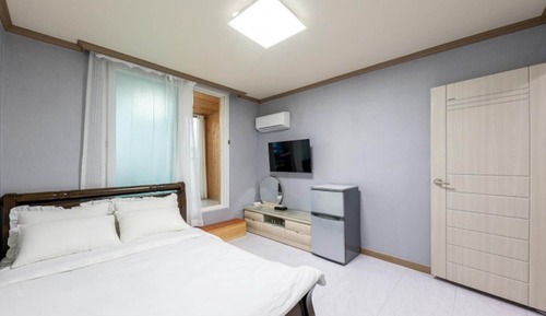 Room (Bada B302)