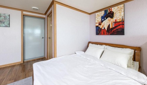 Room (Ocean S403)