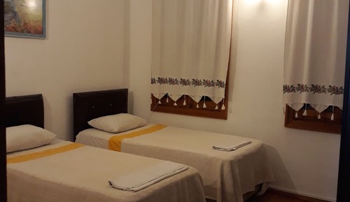 Economy Triple Room