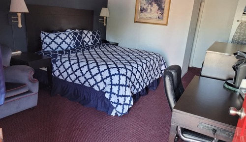 1 King Suite With Sofa Non Smoking