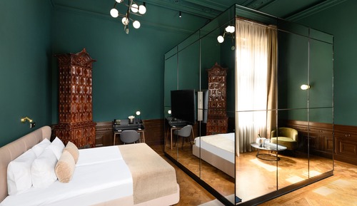 Junior Room