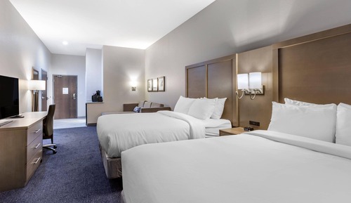 2 Queen Beds, Oversized 1 Room Suite, Mobility